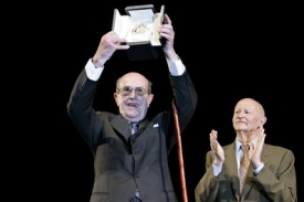 Manoel de Oliveira a prezident festivalu Gilles Jacob.
