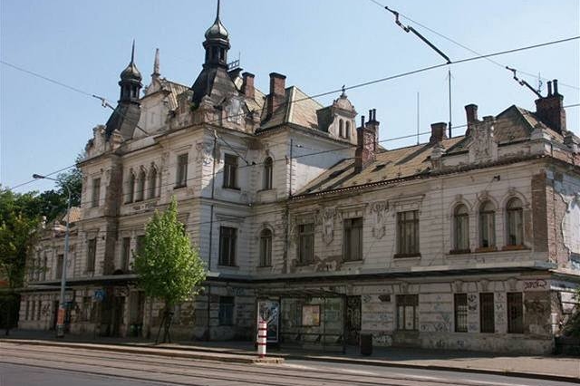 Práce na obnově bývalého nádraží Vyšehrad možná začnou v roce 2009. Práce na obnově bývalého nádraží Vyšehrad možná začnou v roce 2009.