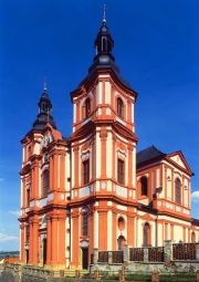 Báně získal kostel až před třinácti lety.