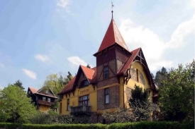 Vila Zbiroh stavitele Sochora.