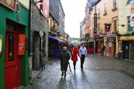V Galway to žije.