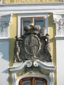 Erb Německ&yacute;ch ryt&iacute;řů na průčel&iacute;.