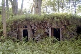 Zachované přízemí.