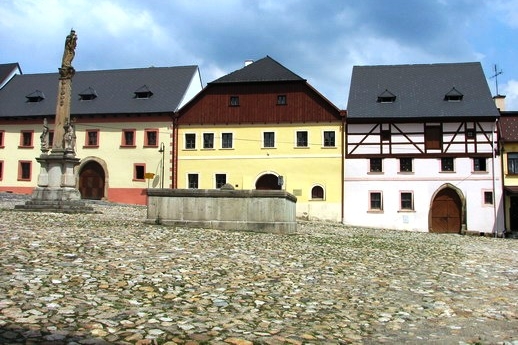 Náměstí, kde se zastavil čas.