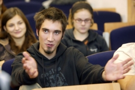 St&aacute;tnice jsou nadbytečn&eacute;, možn&aacute; budou &uacute;plně zru&scaron;eny.