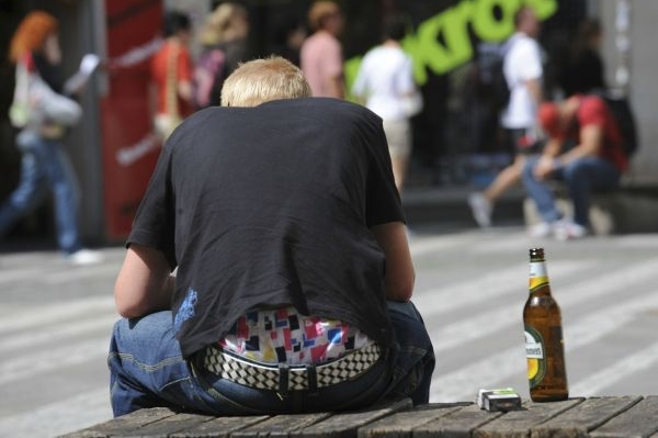 Alkohol je v létě obzvlášť nebezpečný.
