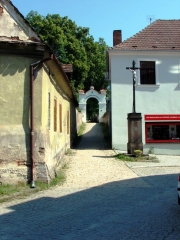 Cesta ke hřbitovu