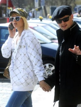 Paris Hiltonov&aacute; a Benji Madden se roze&scaron;li.