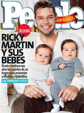 Zpěv&aacute;k Ricky Martin a jeho dvojčata Valentino a Matteo.
