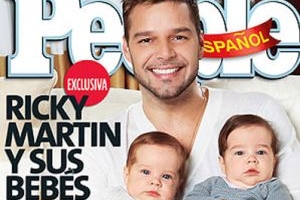 Zpěvák Ricky Martin a jeho dvojčata.