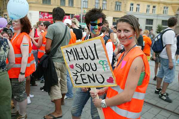 Gayové a lesby mají v Česku velkou podporu.