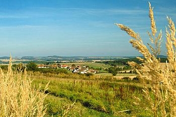 Sedláčkova stezka se znovuoživení dočkala přesně na den po 79 letech, kdy se turisté mohli poprvé projít z Písku až ke známému českému hradu. 