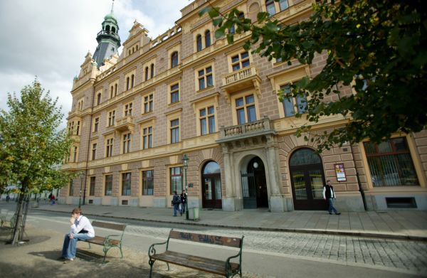 Plzeňská práva hlásí 14 podezřelých doktorských prací.