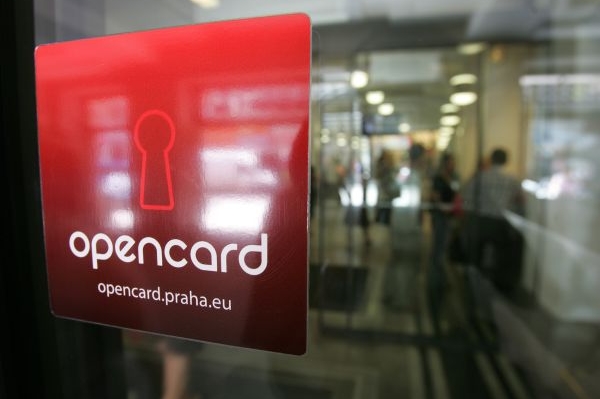 Projekt dosud stál asi 888 milionů.