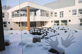 Nová budova psychiatrické kliniky v Hradci Králové. Nová budova psychiatrické kliniky v Hradci Králové.