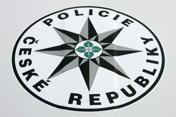Policistům se nelíbí snižování platů.