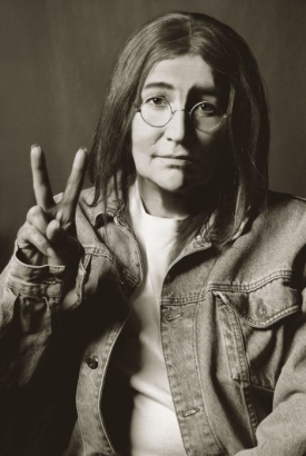 Marta Kubišová jako John Lennon.