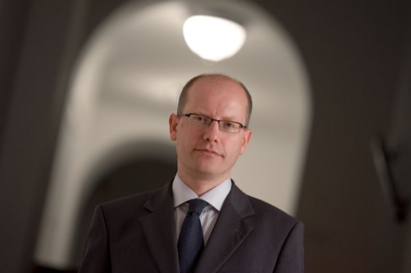 Bohuslav Sobotka dává od odměn manažerů ČSA ruce pryč.
