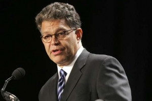 Al Franken vyhrál nad republikánským soupeřem jen o vlásek