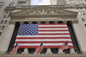 Vysok&aacute; nezaměstnanost v USA brzd&iacute; růst ekonomiky.