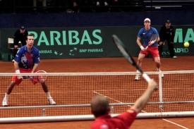 Štěpánek (vlevo) s Berdychem si uhráli v Belgii postup do čtvrtfinále.