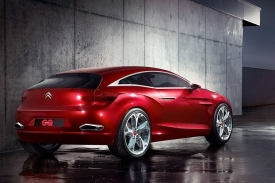 Citro&euml;n GQ pr&yacute; akceleruje na stovku do pěti sekund.