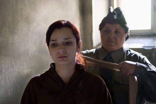 Marika Šoposká ve filmu Rytmus v patách.