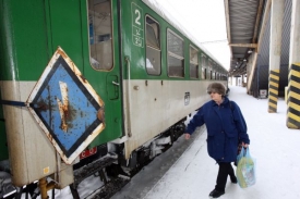 Poslanci z ČSSD si dnes během interpelací stěžovali na servis ČD.