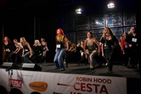 Rozjezd soutěže Robin Hood - Cesta ke sl&aacute;vě zaujal m&aacute;lo div&aacute;ků.