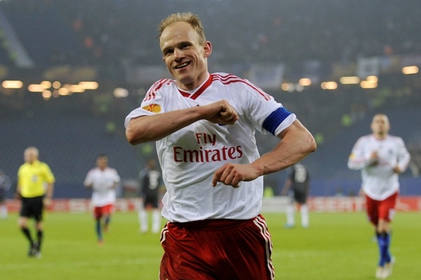 David Jarolím oslavuje vstřelený gól do sítě Anderlechtu. David Jarolím oslavuje vstřelený gól do sítě Anderlechtu.