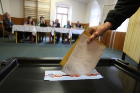 Poslanci souhlas&iacute; s t&iacute;m, aby Praha byla jedn&iacute;m volebn&iacute;m obvodem.