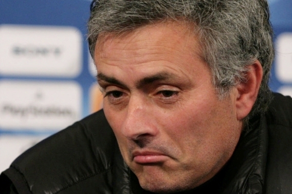 José Mourinho se vrací do Londýna proti "své" Chelsea.