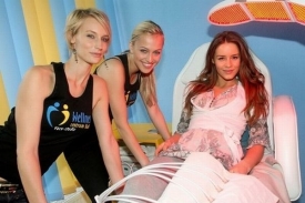 (Zleva) modelka B&aacute;ra Kol&aacute;řov&aacute;, Renata Langmannov&aacute; a Zuzana Jandov&aacute;.