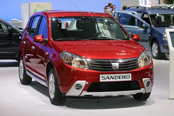 Dacia Sandero patří mezi nejprodávanější malá auta.
