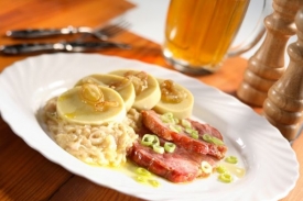 Pivo a tradiční pokrmy budou tvořit hlavní náplň festivalu. Pivo a tradiční pokrmy budou tvořit hlavní náplň festivalu.