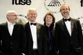 Šťastní Genesis: P. Collins, T. Banks, S. Hackett a M. Rutherford.