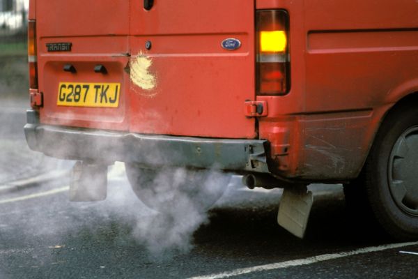 EU chce snížit emise CO2 u dodávek příliš drasticky, tvrdí výrobci.