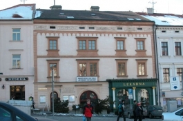 Klatovská galerie má na kahánku.