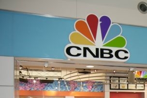CNBC podle Bloombergu pomlouvala, žádá astroniomické odškodné.