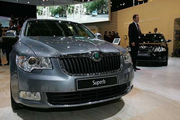 Škoda Superb září ve střední třídě.