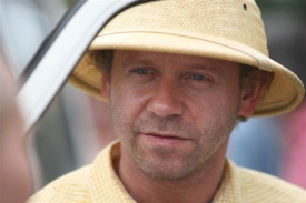 Jaroslav &Scaron;m&iacute;d ve filmu Doktor od jezera hrochů.