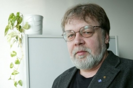 Jaroslav Pov&scaron;&iacute;k, &scaron;&eacute;f &scaron;kodov&aacute;ck&yacute;ch odborů.