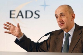 &Scaron;&eacute;f EADS Louis Gallois.