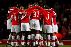 Fotbalist&eacute; Arsenalu, ilustračn&iacute; foto.