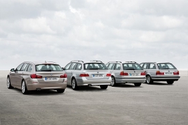 BMW 5 Touring se objevuje již ve čtvrt&eacute; generaci.