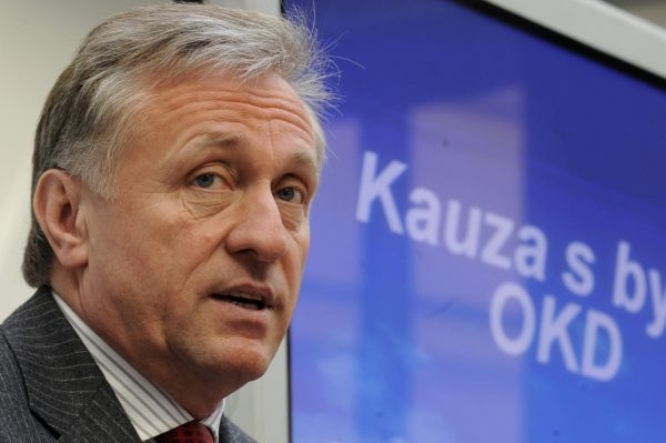 Mirek Topolánek je kritizován za jeho nediplomatické výroky.