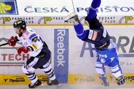 Liberecký obránce Jan Výtisk a plzeňský Martin Heřman.