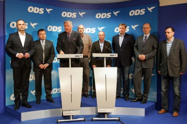 Topolánek na tiskové konferenci grémia ODS.