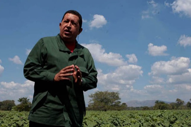 "Mesiáš" Chávez v nekonečném pořadu Aló Presidente.