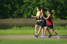 Jen stř&iacute;dm&aacute; strava nestač&iacute;, důležit&yacute; je pohyb.